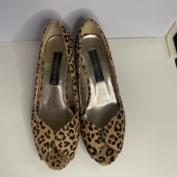Steven By Steve Madden Leopard Print Heels - Picture 5 of 6